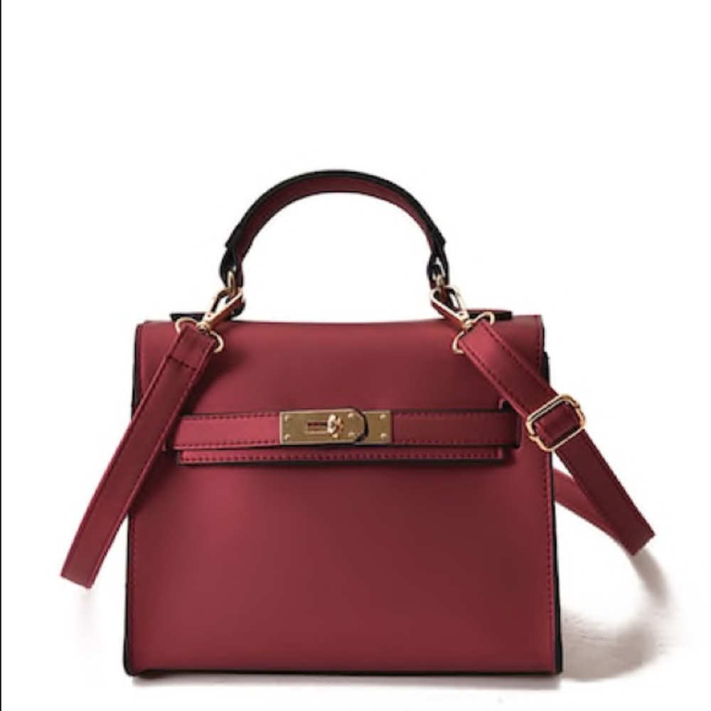 BURGUNDY TWIST LOCK PURSE